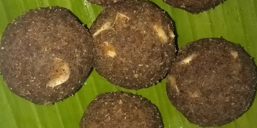 Urad Dal Laddu